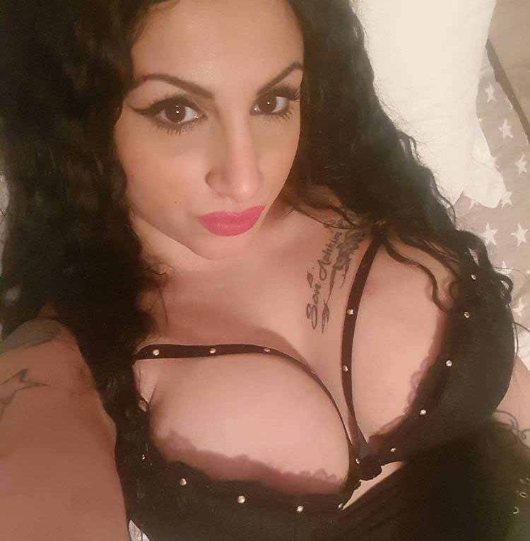 Sancaktepe Escort Nuray ’ın Evinde Davetli Olmak İster Misin?