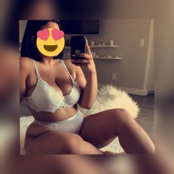 Ümraniye Escort Hudutsuz Nazan Ben Beyler