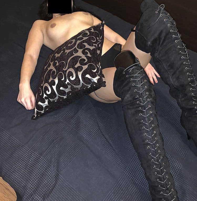 Fiyatsız Ümraniye Escort Kadın Aklı başında Necla