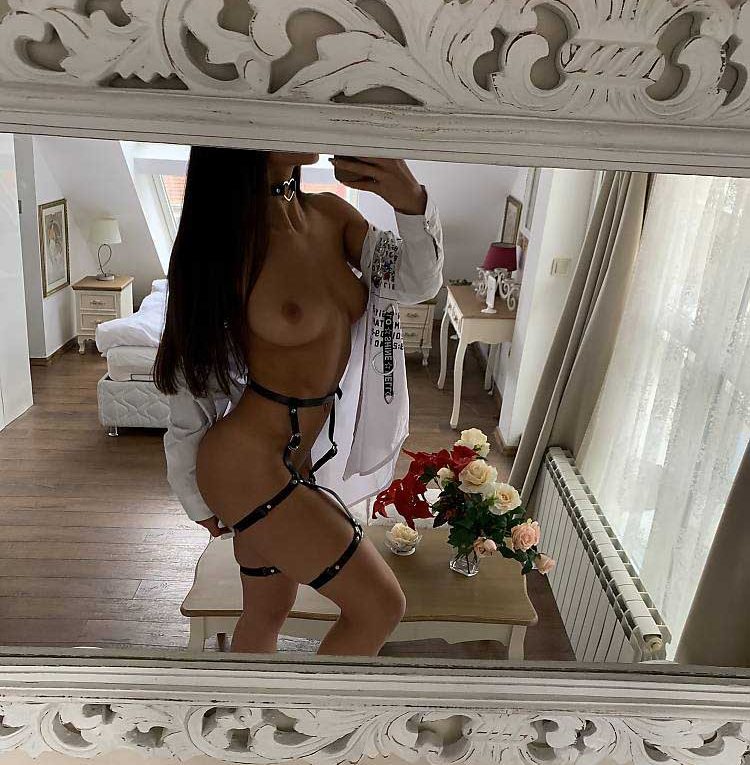 Natürel Hoşluğuyla Büyüleyen Ümraniye Escort Müge